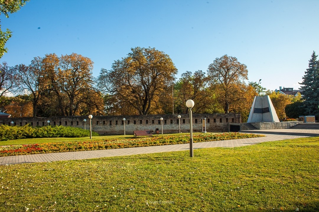 Крепостная гора и Барятинский парк в наши дни